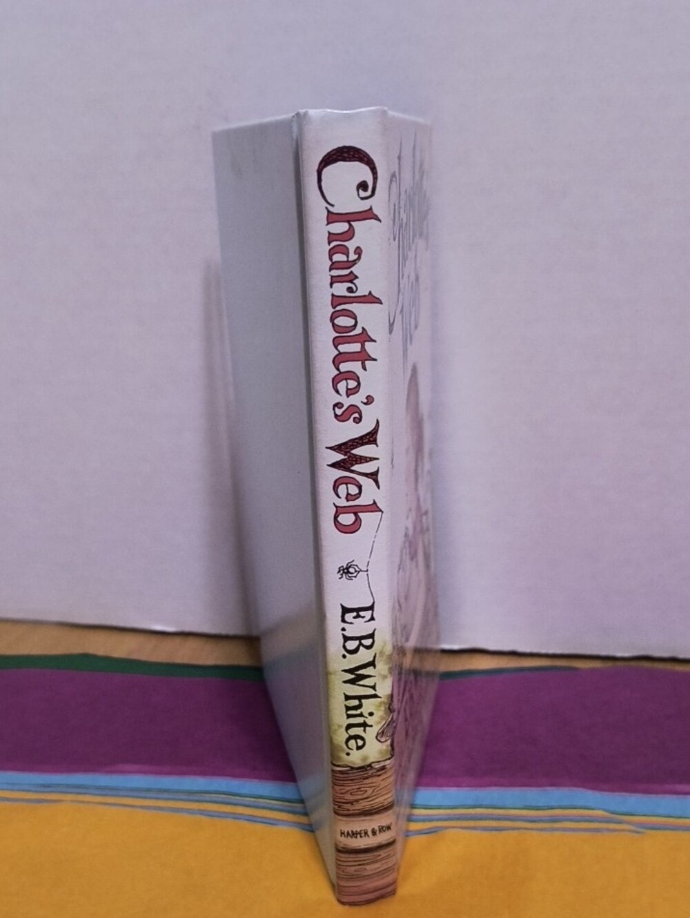 Charlotte's Web Hardcover Book -hard Cover B8 - Picture 2 of 2